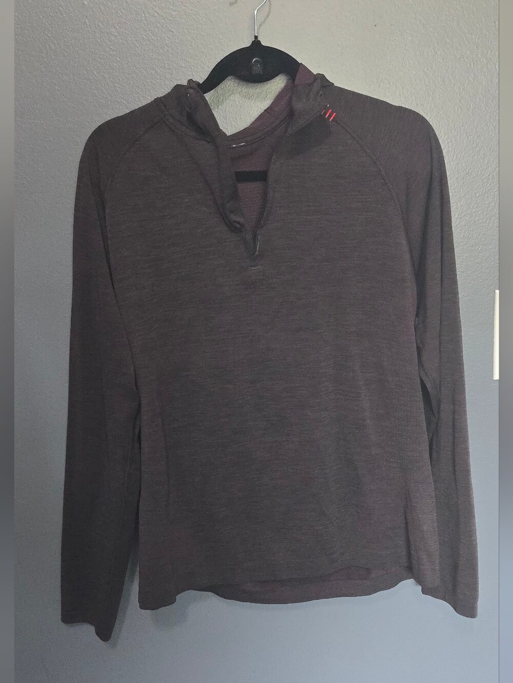 lululemon athletica Men's Long Sleeve Hooded Pullover — Dark Brown